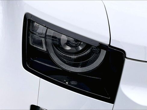 Used 2022 Land Rover Defender 110 SE image 29