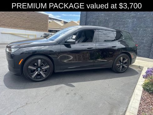 Used 2024 BMW iX xDrive50 w/ Premium Package AWD/4WD image 2