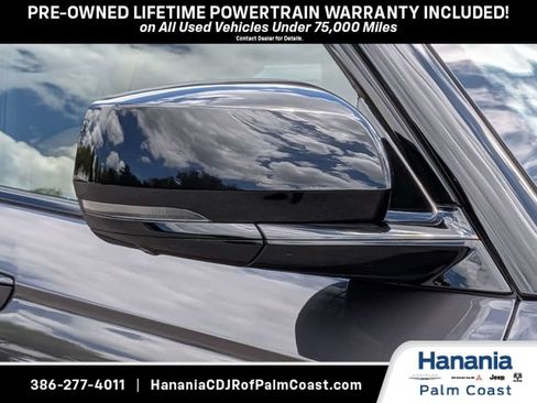 Used 2025 Jeep Grand Cherokee Summit AWD/4WD image 10