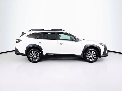 Used 2023 Subaru Outback Premium AWD/4WD image 12