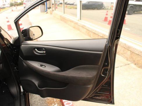 Used 2015 Nissan Leaf S FWD image 15