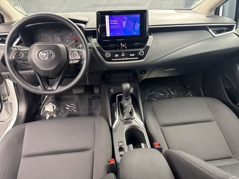 Used 2024 Toyota Corolla LE image 12