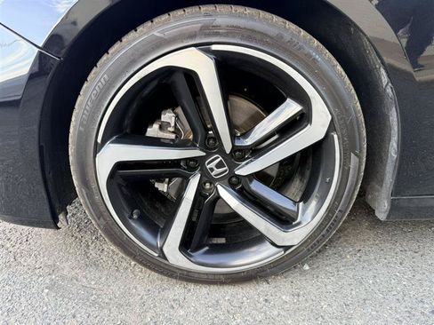 Used 2020 Honda Accord Sport image 9