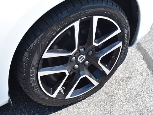 Used 2018 Volvo S60 T5 Dynamic AWD/4WD image 9