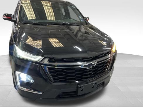 Used 2023 Chevrolet Traverse Premier w/ Redline Edition FWD image 9