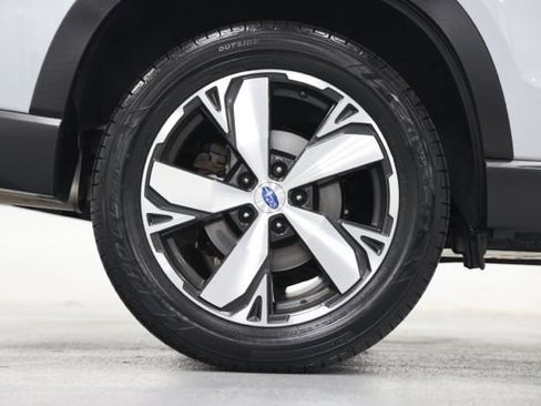 Used 2020 Subaru Forester Touring AWD/4WD image 17