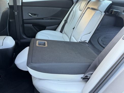 Used 2024 Hyundai Elantra Limited FWD image 41
