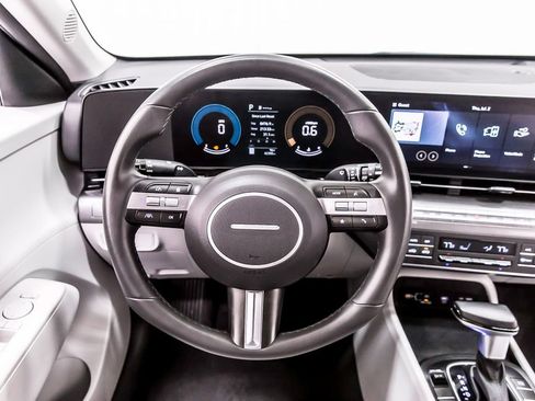 Used 2024 Hyundai Kona SEL FWD image 19