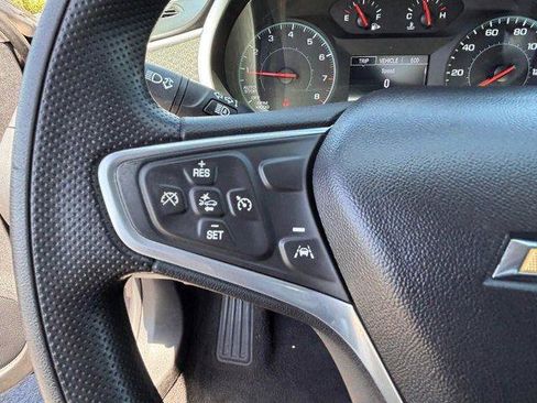 Used 2023 Chevrolet Malibu LT FWD image 21