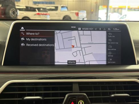 Used 2022 BMW 750i xDrive w/ Executive Package AWD/4WD image 4