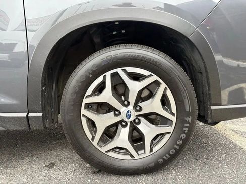 Used 2022 Subaru Forester Premium AWD/4WD image 27