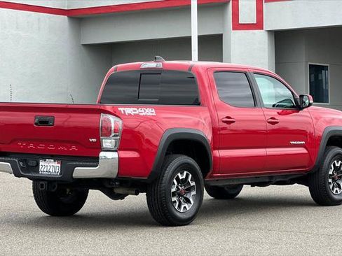 Certified 2023 Toyota Tacoma TRD Off-Road AWD/4WD image 2