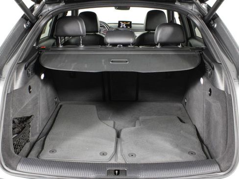 Used 2018 Audi Q3 2.0T Premium w/ Convenience Package image 16