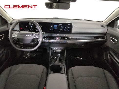 Used 2025 Kia K4 FWD image 29