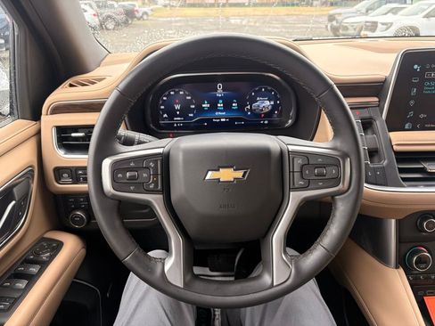 Used 2024 Chevrolet Tahoe Premier AWD/4WD image 12