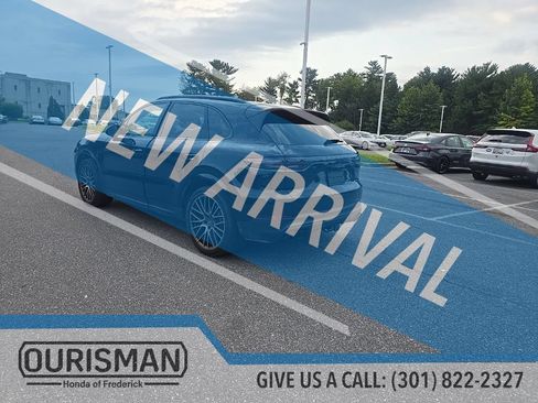 Used 2022 Porsche Cayenne Platinum Edition AWD/4WD image 6