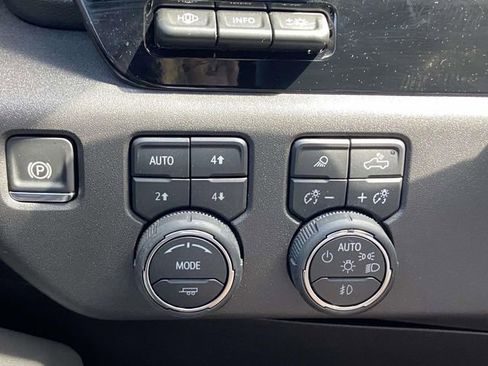 Certified 2026 Chevrolet Silverado 1500 ZR2 image 27