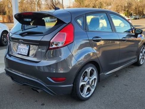 Used 2017 Ford Fiesta ST image 4