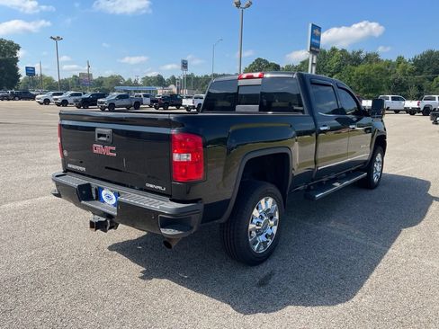 Used 2019 GMC Sierra 2500 Denali AWD/4WD image 6