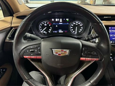 Used 2020 Cadillac XT6 Premium Luxury w/ Platinum Package AWD/4WD image 20