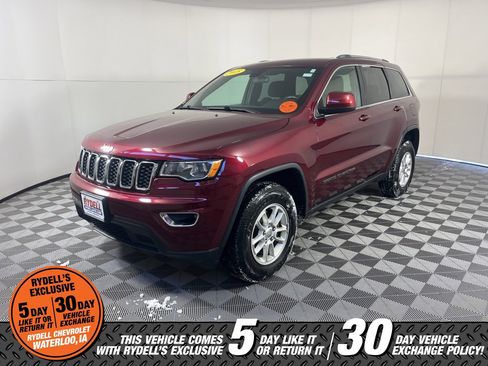 Used 2018 Jeep Grand Cherokee Laredo image 12