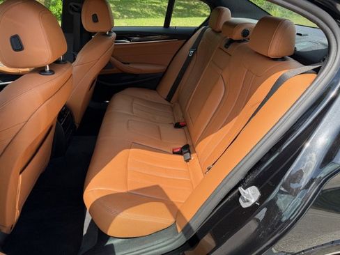 Used 2020 BMW 540i w/ M Sport Package image 11