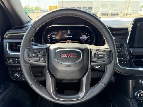 Used 2024 GMC Yukon AT4 w/ AT4 Premium Package AWD/4WD image 18