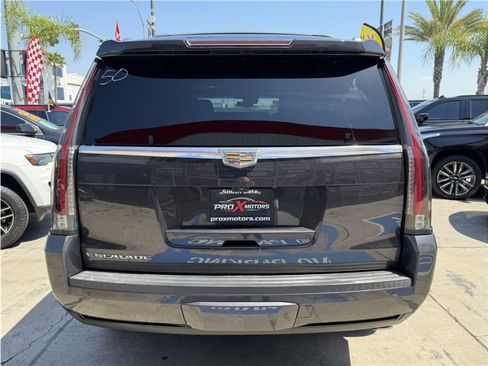 Used 2017 Cadillac Escalade Premium Luxury AWD/4WD image 5