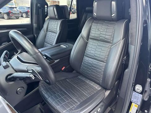 Certified 2025 Cadillac Escalade Sport Platinum w/ LPO, Floor Liner Package image 19