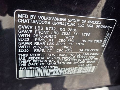 Used 2024 Volkswagen Atlas SE w/ Panoramic Sunroof Package FWD image 23