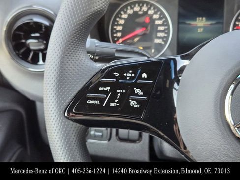 Used 2025 Mercedes-Benz Sprinter 2500 image 28