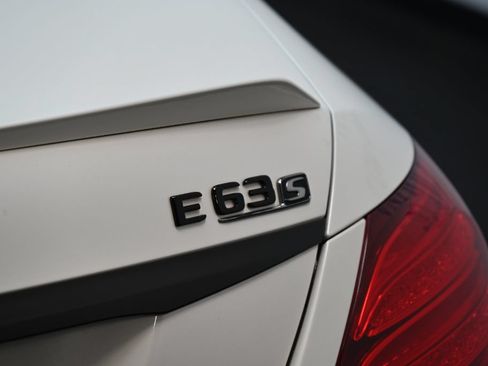 Used 2019 Mercedes-Benz E 63 AMG S image 16