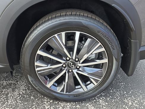 New 2026 INFINITI QX60 Luxe image 9