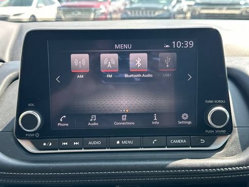 Used 2025 Nissan Rogue SV AWD/4WD image 29