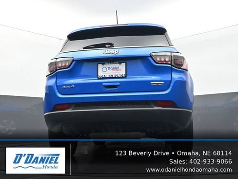 Used 2021 Jeep Compass Latitude w/ Convenience Group AWD/4WD image 11