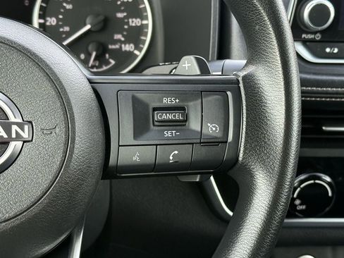 Used 2023 Nissan Rogue S image 22