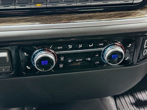 New 2026 GMC Sierra 1500 SLE image 16