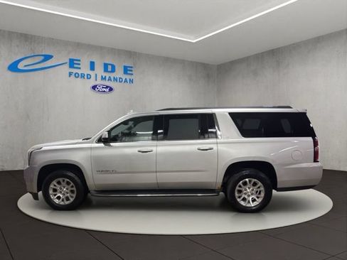 Used 2016 GMC Yukon XL SLT w/ Open Road Package AWD/4WD image 10