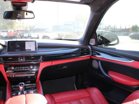 Used 2018 BMW X6 M w/ Executive Package image 27