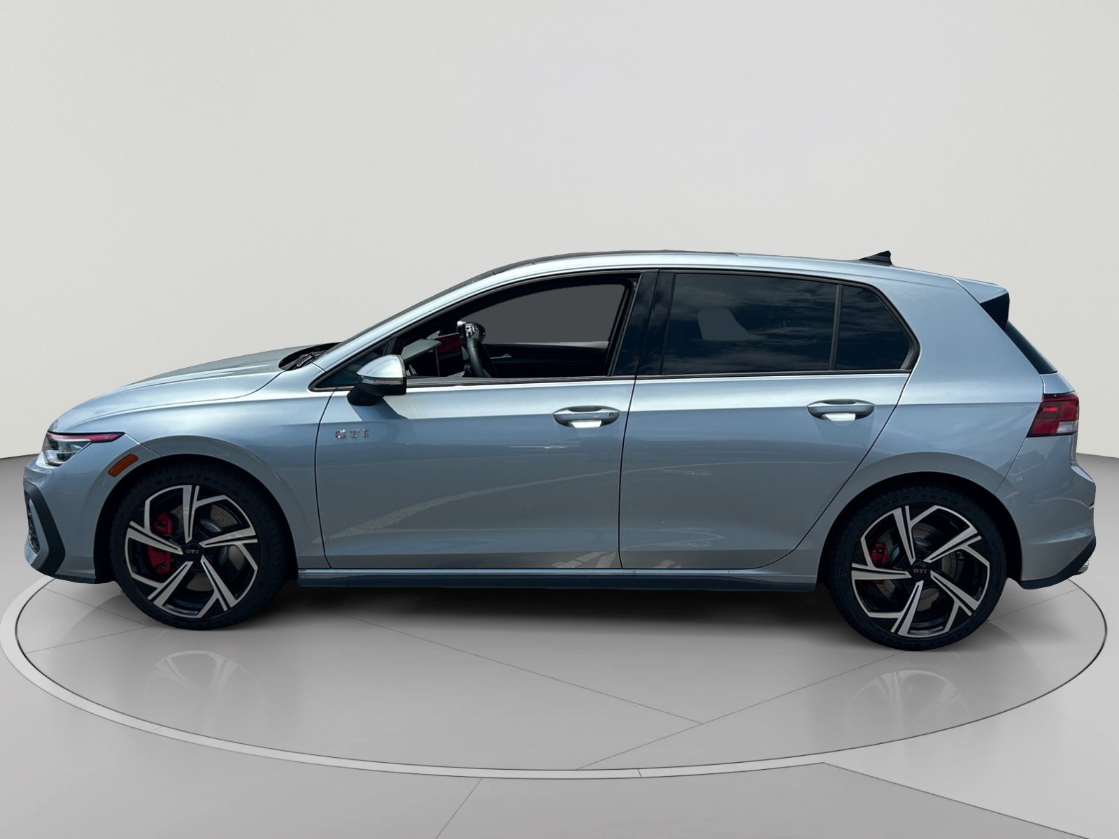 New 2026 Volkswagen GTI SE FWD image 2