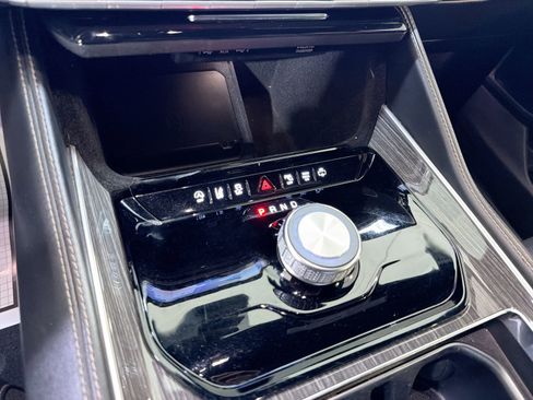 Used 2022 Jeep Wagoneer Series II image 21