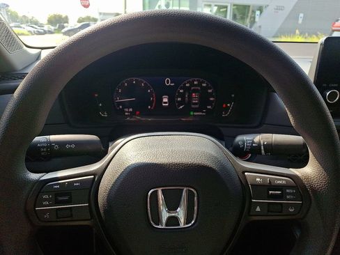 Used 2024 Honda Accord EX image 19