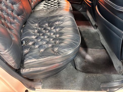 Used 1987 Cadillac Brougham RWD image 24
