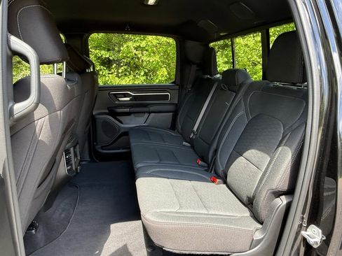 Used 2025 RAM 1500 Big Horn AWD/4WD image 16