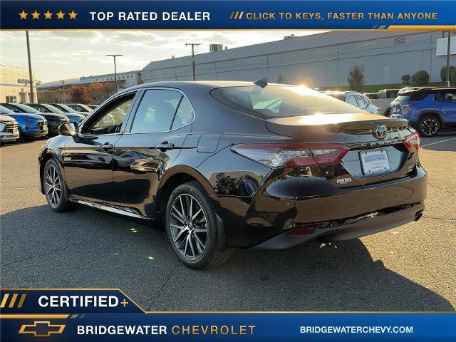 Used 2024 Toyota Camry XLE w/ Navigation Package AWD/4WD image 4
