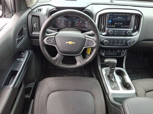 Used 2020 Chevrolet Colorado LT w/ Safety Package RWD image 11