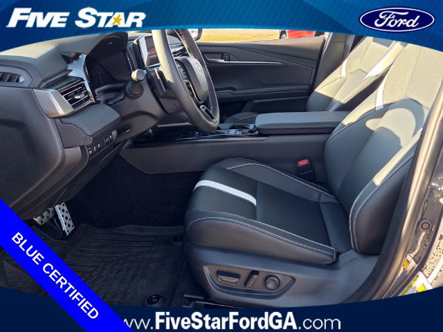 Used 2026 Toyota Camry SE FWD image 11