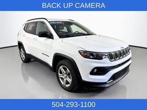 Used 2024 Jeep Compass Latitude AWD/4WD image 4