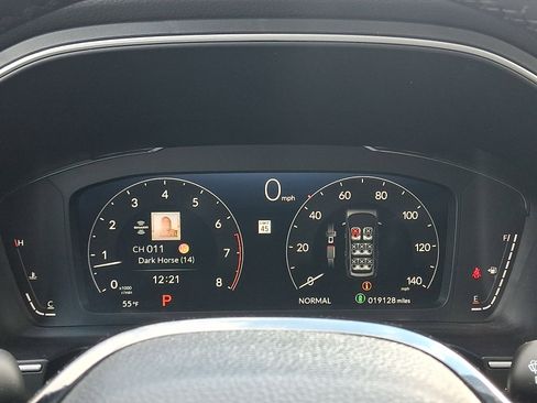 Used 2025 Honda Pilot Elite image 21