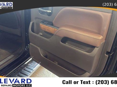 Used 2015 Chevrolet Silverado 1500 High Country w/ High Country Premium Package AWD/4WD image 34
